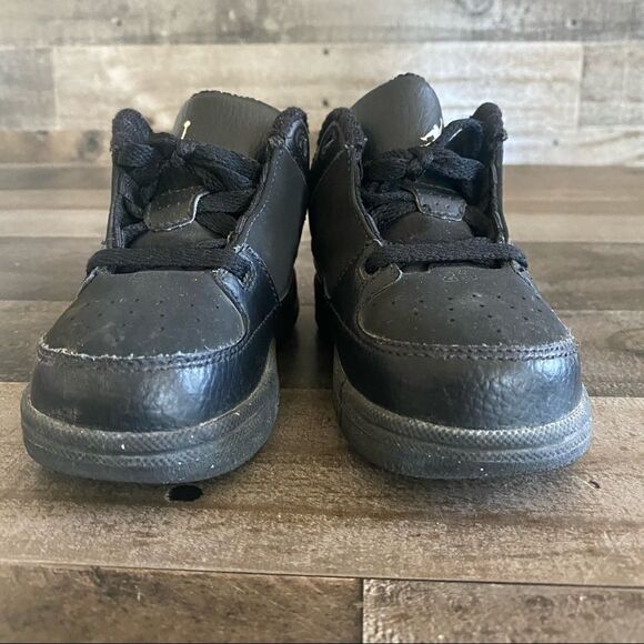 Jordan shoes little kids all black size 8C - Picture 5 of 9